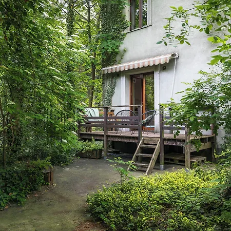 Garden House Apartments-2